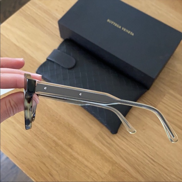 Bottega Veneta Tortoise Sunglasses - Picture 3 of 3